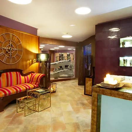 Grand Plaza & Wellness 5*