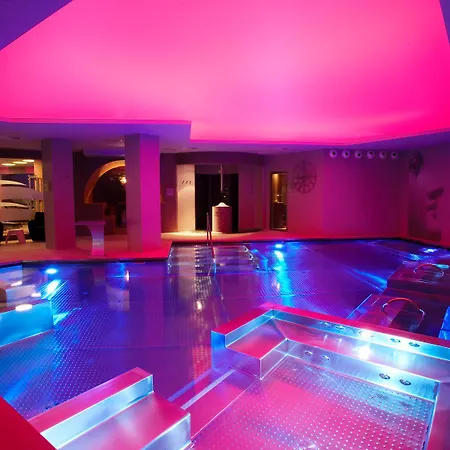 Hotel Grand Plaza & Wellness Andorra la Vieja